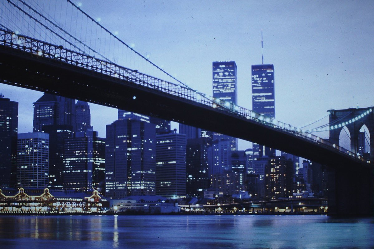 FutureArray's tweet image. Iconic never before published imagery, straight from our historic #35mm film negatives. One pathway into our ecosystem. 🎟🔥🎞  24 hours left! app.manifold.xyz/c/FTRABurnTick… #nftarts #nftartists #nft #minting