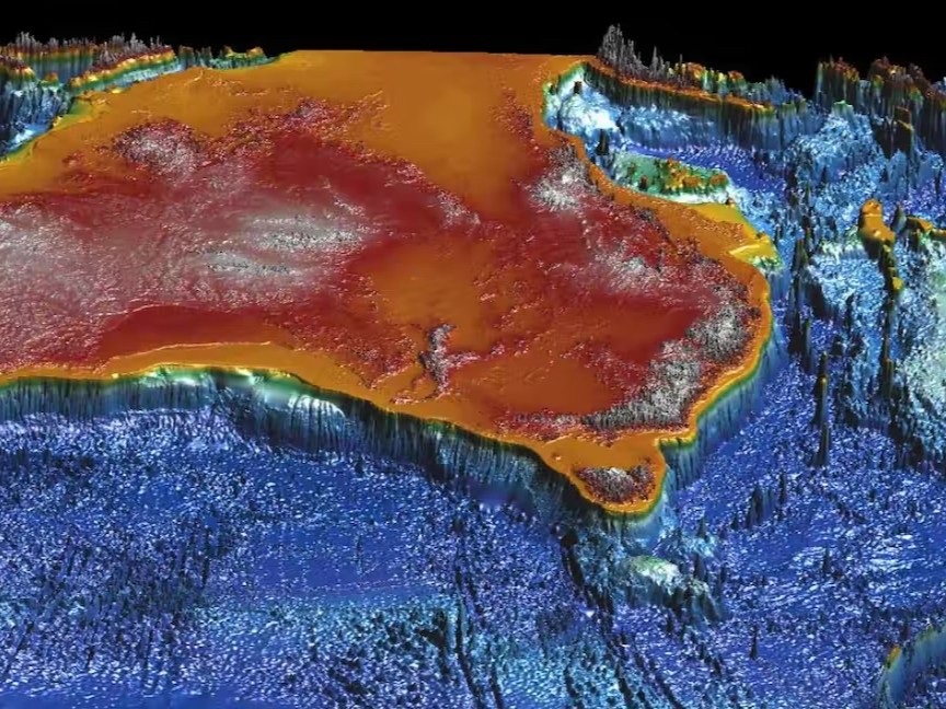 Uni_Newcastle's tweet photo. On a voyage to investigate underwater landslides, a nervous team awaits the return of a sediment corer lowered 4.5km – half the height of Mount Everest – to the seafloor ⛴️ 🌊

@DrHannahPower @DrKendallM and @MikeKinsela share their story from the field 👉 https://t.co/J0QRplT6VQ https://t.co/iiYBmDPonF