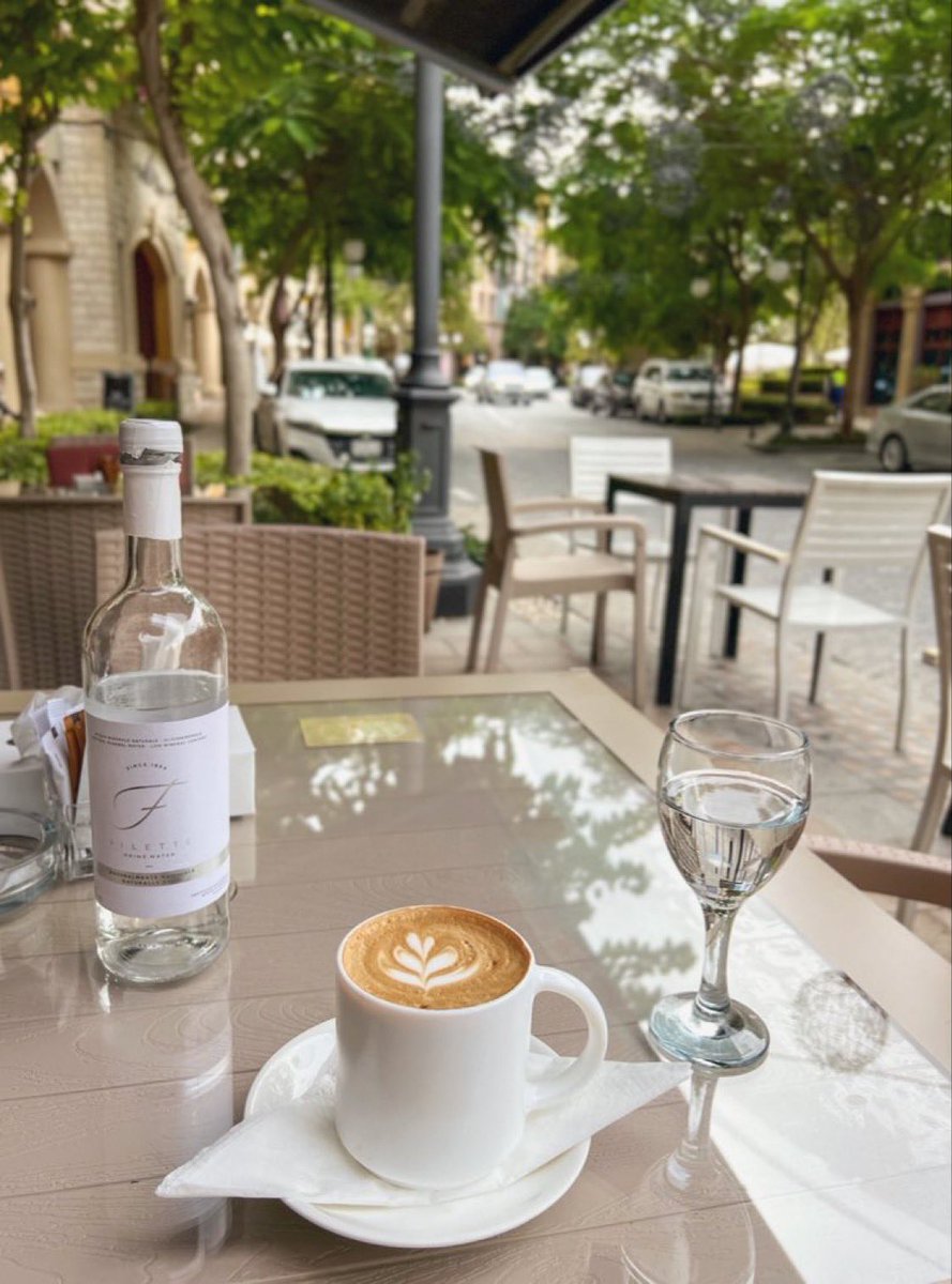 طَالما أن هُنالك قَهوة فِي العالم ، كيف للأشياء أن تكون سيئة☕️