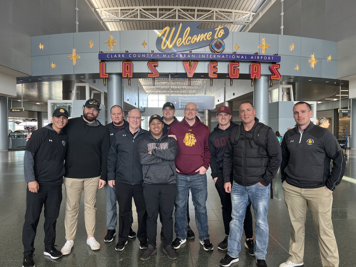 The staff has officially arrived in Las Vegas!

#EarnIt / #BulldogCountry