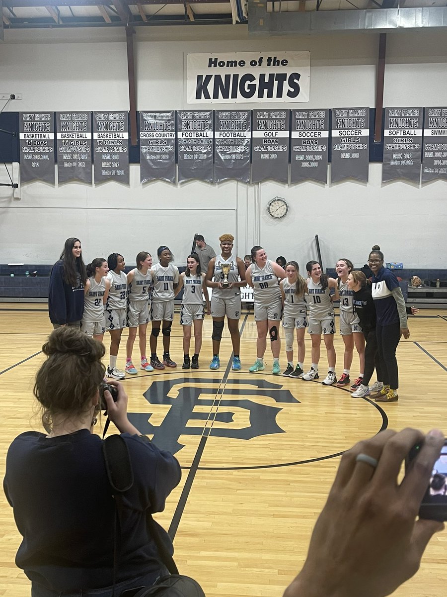 FemaleBeyond's tweet photo. #FABCAM | Glad to see some #FABGirls competing last night! Congrats to St. Francis Middle School for winning the Championship! Great game with FABulous Sportsmanship! 🏆💗
 #Sweatwithclass https://t.co/aDjqoOiR1g