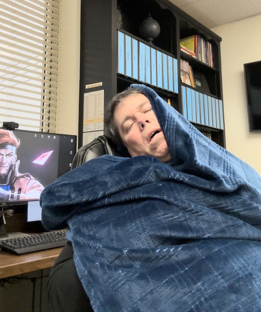 TCSchools_'s tweet image. I loved being in the office all by myself today but didn’t seem to get enough done … so I’m gonna need some more time. No school tomorrow!