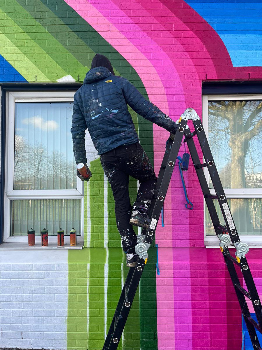 sallylockey's tweet photo. Thereโs so much happening @RightUpRStreet This is 1 of my favouritesโฆnearly finished. Massive well done to @roblee_art Thxs also to #Space2Create for the funding & @Central_Hubs for their trust ๐ #CreateYourPlace @ace_thenorth Canโt wait to see what happens @ #BalbyBridge next https://t.co/q9U9mqfRTT