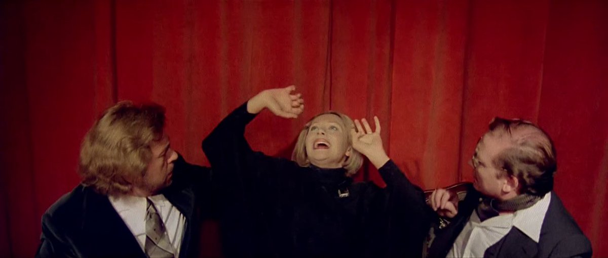 torsodapop's tweet photo. DEEP RED (1975) • directed by Dario Argento • DoP Luigi Kuveiller • score by Goblin/Giorgio Gaslini • fun facts: co-author Zapponi previously worked w/ Fellini on Toby Dammit from Spirits of the Dead • camera operator was long-time Bava cohort Terzano • #GialloJanuary 🧵1/3 https://t.co/XleLDVMGu1