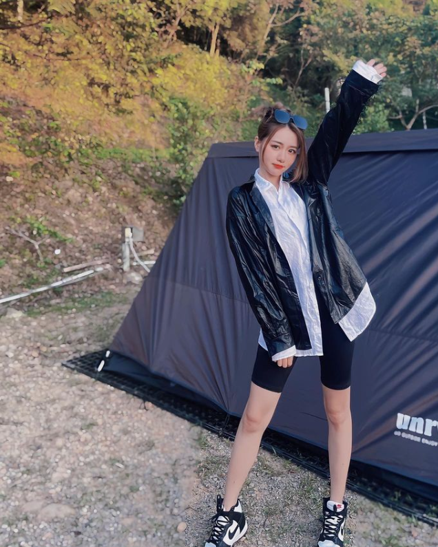 The beautiful air of nature makes me feel relaxed and happy. I am grateful for the gift of nature.