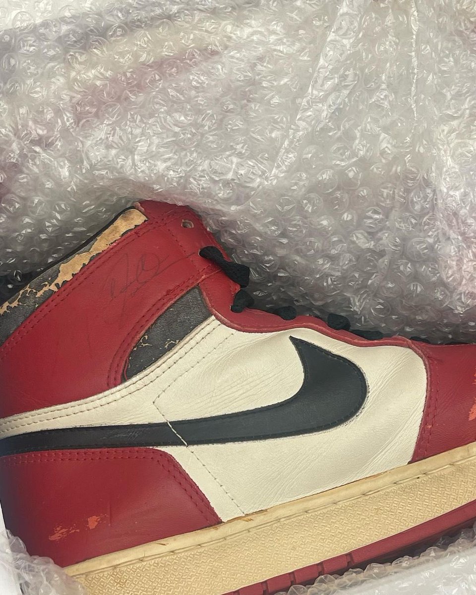 SiteSupply on Twitter "Michael Jordan’s gameworn Air Jordan 1