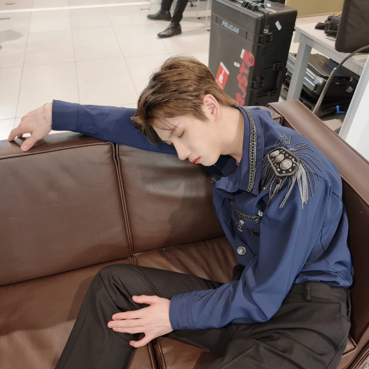 <a href="/JUSTB_Official/">JUSTB Official</a> [ TRAD | 230131 ] <a href="/JUSTB_twt/">JUSTB</a>

Actualización de #DY #전도염 

Dos gatitos durmiendo bien estos días 🐱🐱💤

#JUSTB #저스트비 
©JUSTBPERU 🌺