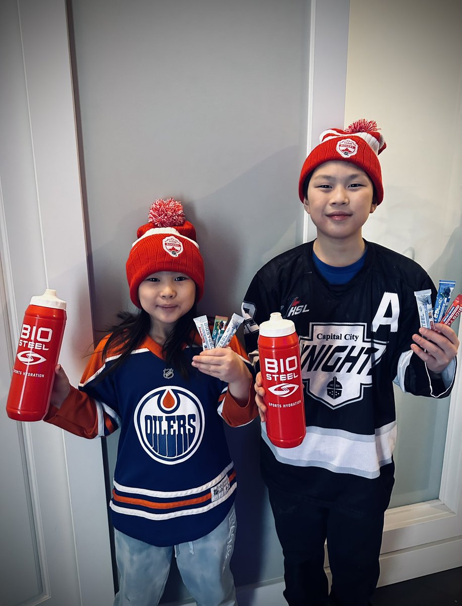 Kids got drafted to #TeamRogers and got their Welcome Kit! Thanks @Rogers and @BioSteelSports!
