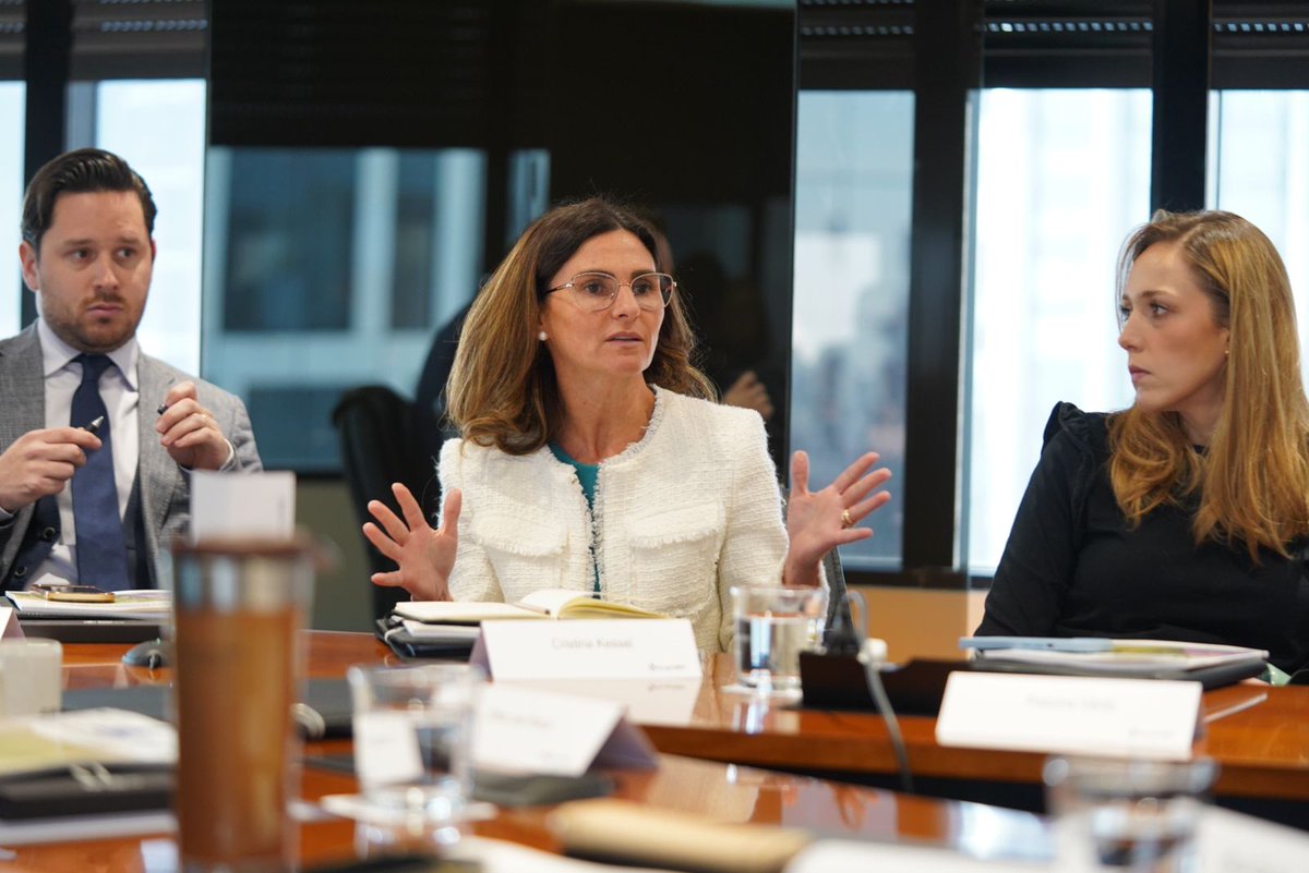 BMVMercados's tweet photo. El Sustainability Policies and Practices for Corporate Governance promueve el desarrollo de los marcos legales y regulatorios en #LATAM para la divulgación de la #ssostenibilidad, la responsabilidad corporativa y los derechos de accionistas. https://t.co/xXzjJV07tZ https://t.co/h2IxWmoEJt