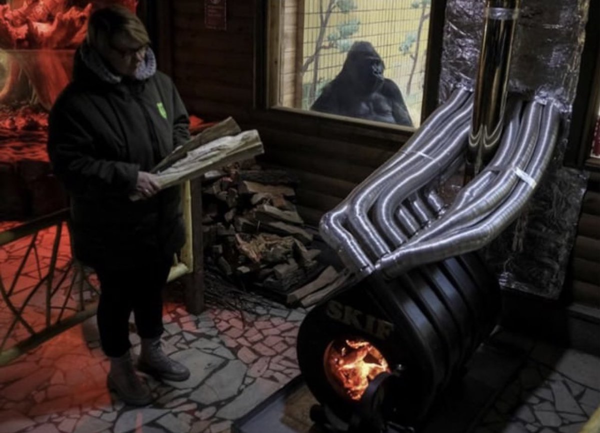 vic_010100's tweet image. Von #Deutschland gespendete Heizgeräte sind im Zoo von #Kyiv 🇺🇦 angekommen. 
#HelpUkraineNow