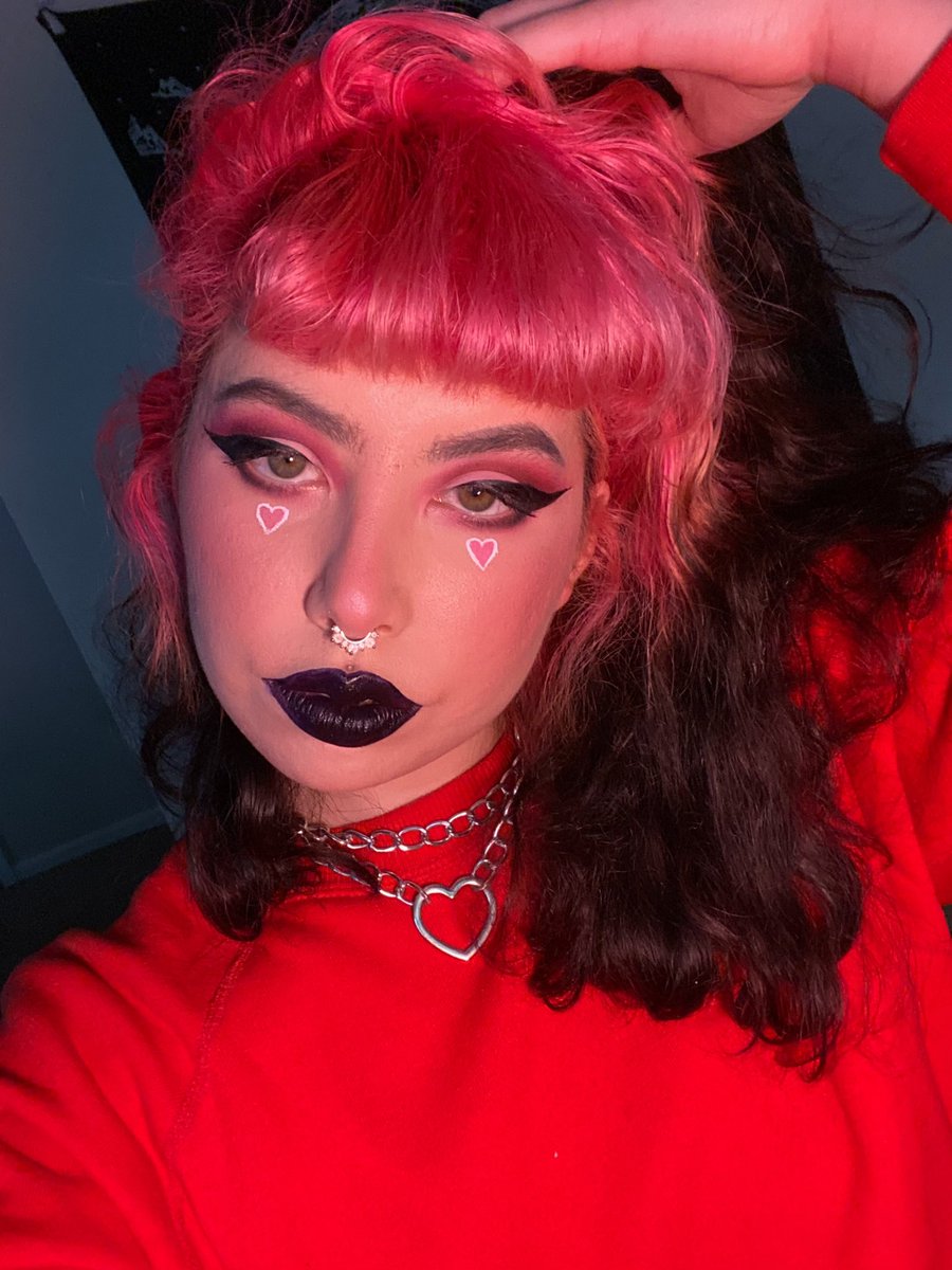 strawbab_y's tweet photo. Gonna upload some old stuff here!!!
。
。
。
#makeup #makeupartist #mua #artisticmakeup #artsymakeup #creativemakeup #gothmakeup #pastelgothmakeup #pastelgoth #altmakeup #alternativemakeup #altstyle #altgirl #alternativegirl #alternativeaesthetic #egirlmakeup #egirl https://t.co/8DayfUTSgc