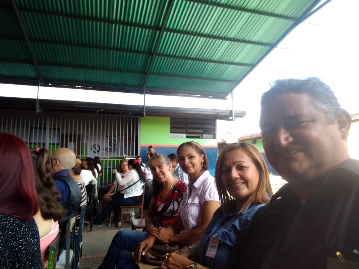 #31Enero | Conmemoración del día del maestro, con presencia de la Directora de @ZonaEducTachira Lcda. <a href="/Berzabethg1/">Berzabethgandicaoficial</a> desde San Josecito Mcipio. Torbes | #Tachira | <a href="/_LaAvanzadora/">Yelitze Santaella</a> @MPPEDUCACION