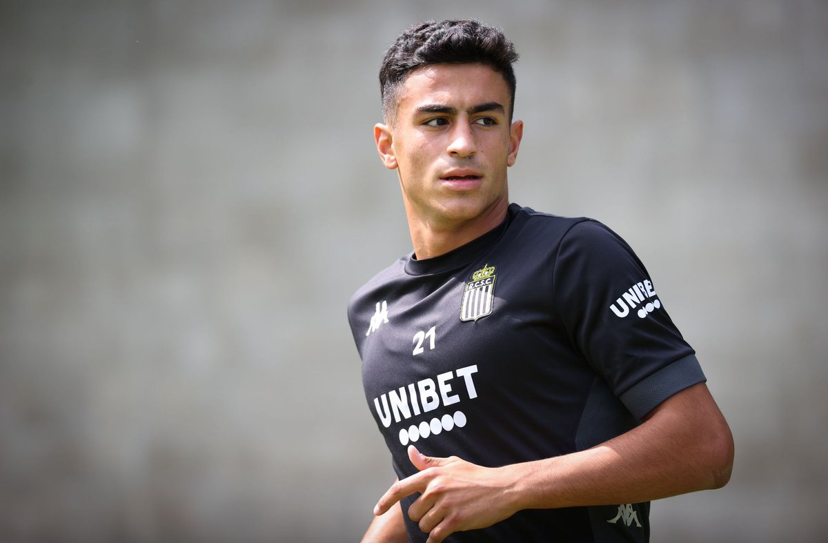 sachatavolieri's tweet photo. 🔴🚨 Le #StadeDeReims devait transférer le  défenseur central Stelios #Andreou (20 ans) du Sporting #Charleroi les dernières heures du #mercato mais ce qui devait être un prêt payant avec option d'achat a capoté pour un retard de... 40 secondes à la #LFP ! #RCSC #Ligue1 #Ziyech https://t.co/iIKRPMv7tY