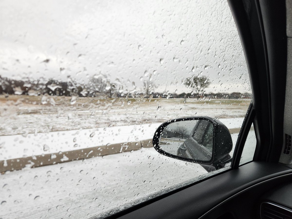 eclectic_lee's tweet photo. I visited my local course because it was a beautiful day to... stay warm inside and not play outside. I do practice discernment on occasion. #discgolf #teepadtuesday (out there somewhere) https://t.co/sOiyS9PdVt