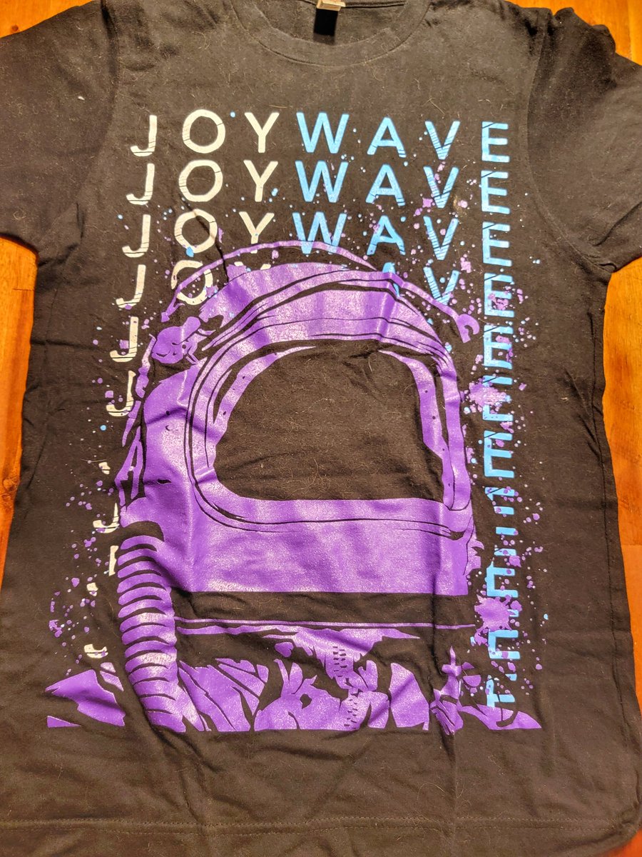 robbiekorwek's tweet photo. From the Vault: @joywave t-shirt purchase on August 10th, 2013 at the Bug Jar.

#Joywave #BugJar https://t.co/VM6hZq64oS