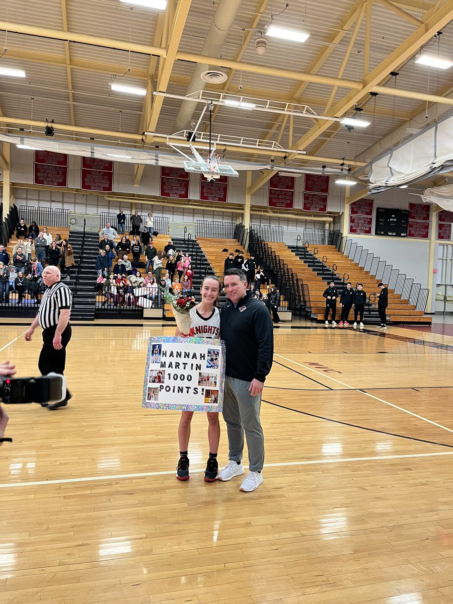 Knights win over Haverhill 71-40. NA led by Hannah Martin with 25 pts (including her 1000th) /5 steals and Jackie Rogers with 17 pts/6 rebounds. <a href="/NA_Athletics/">Scarlet Knights</a> <a href="/KnightsNaaa/">KnightsNAAA</a> <a href="/EagleTribSports/">EagleTrib Sports</a> <a href="/MVC_Roundball/">@MVCHoops</a> <a href="/BGlobeSports/">Boston Globe Sports</a> <a href="/BostonHeraldHS/">Danny Ventura</a>