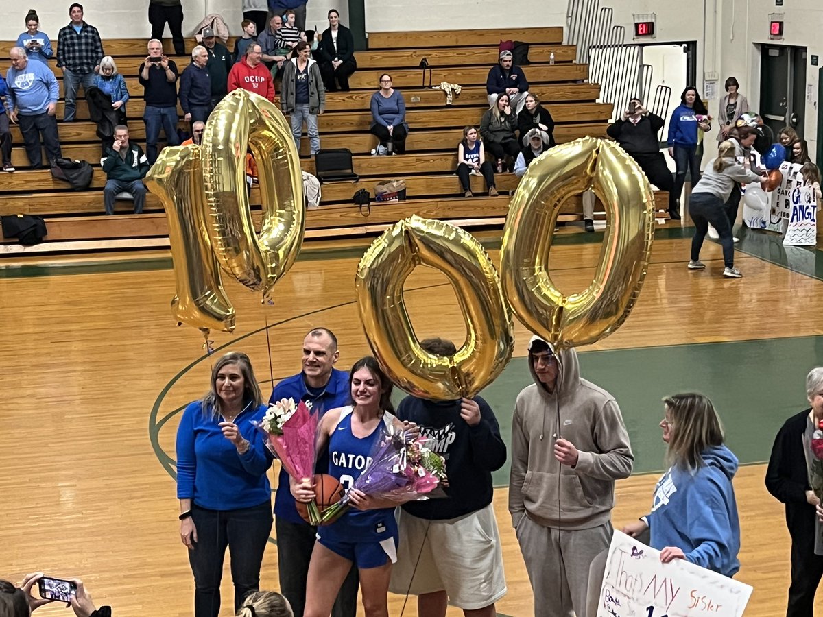 GRHSGators's tweet image. Junior Angie Zagone scored her 1,000th career point tonight at Audubon! Congratulations Angie!
1️⃣0️⃣0️⃣0️⃣ 🎉🏀🐊