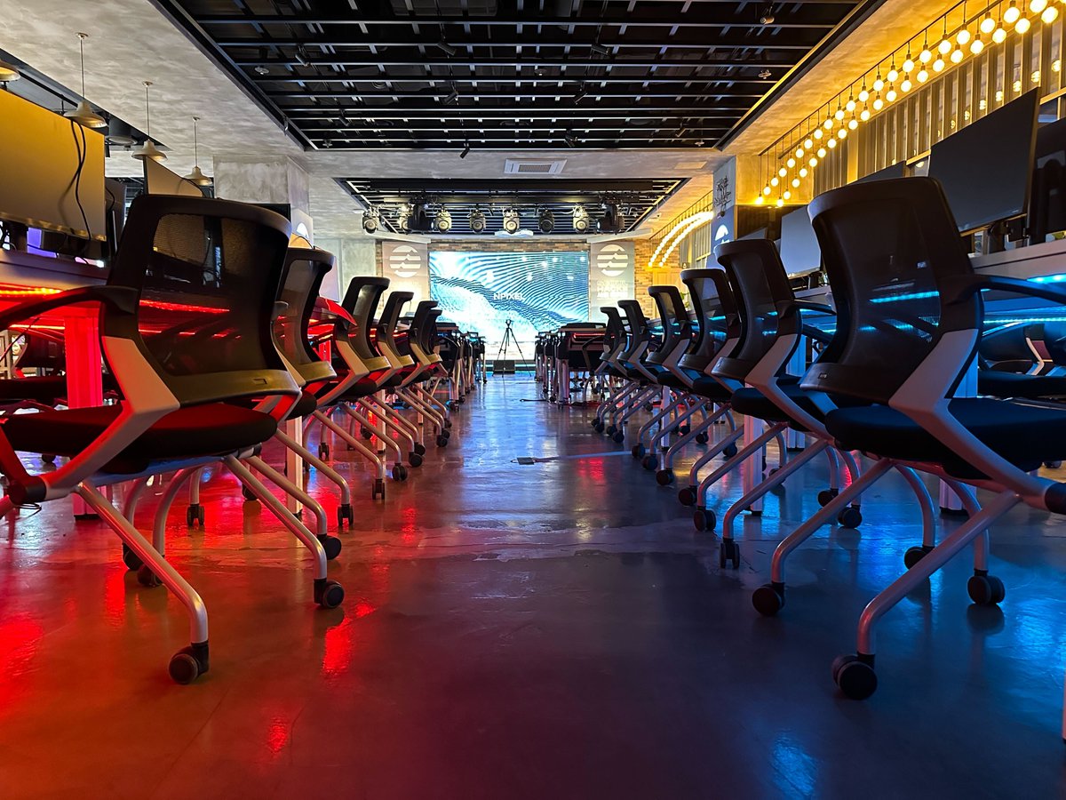 Aptos's tweet image. #AptosWorldTour kicks off in 3.. 2.. 1..

Let&apos;s do this, Seoul! 🇰🇷