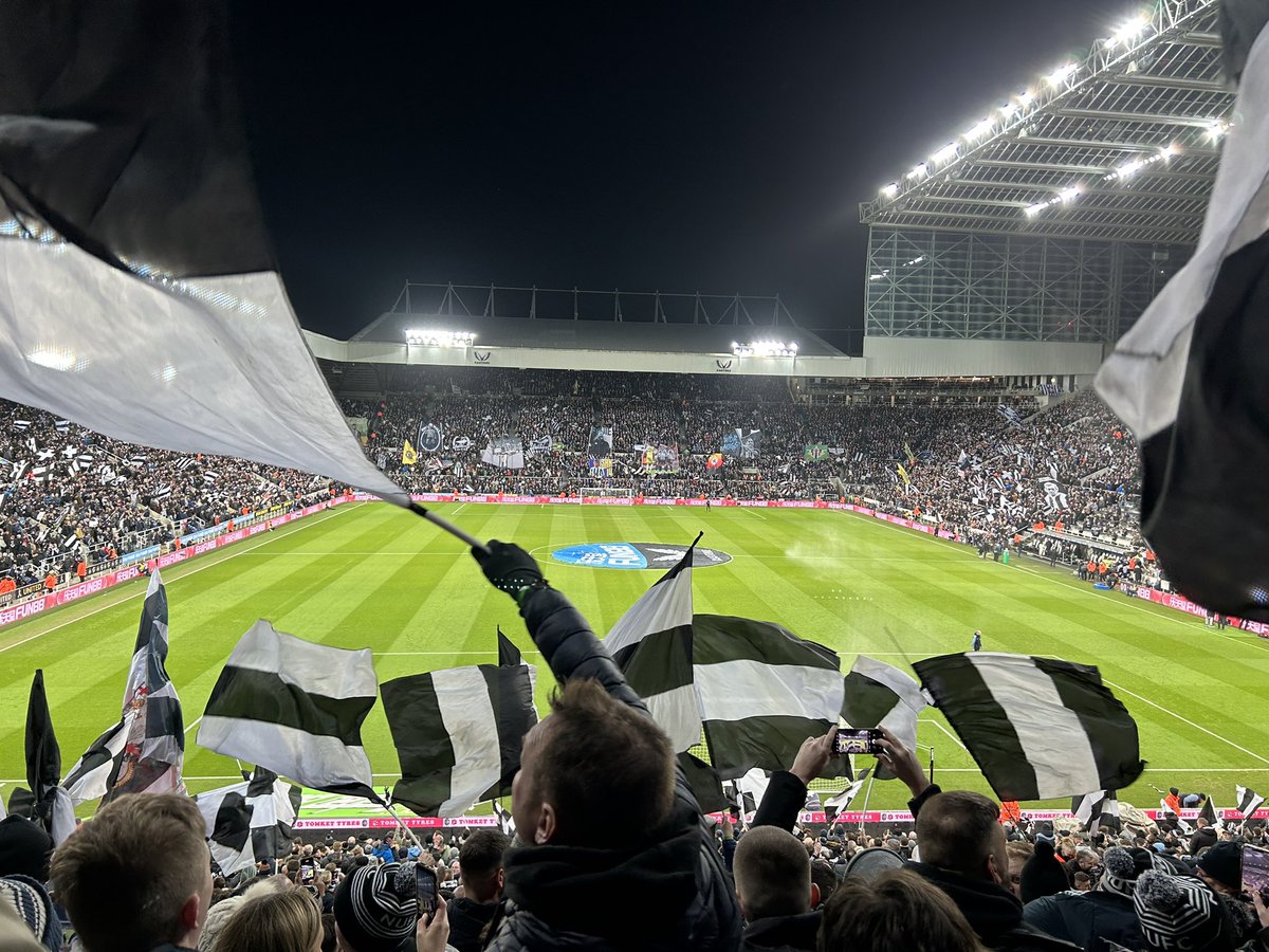 What a atmosphere 👏 WEMBLEY!!! @worflags @NUFC