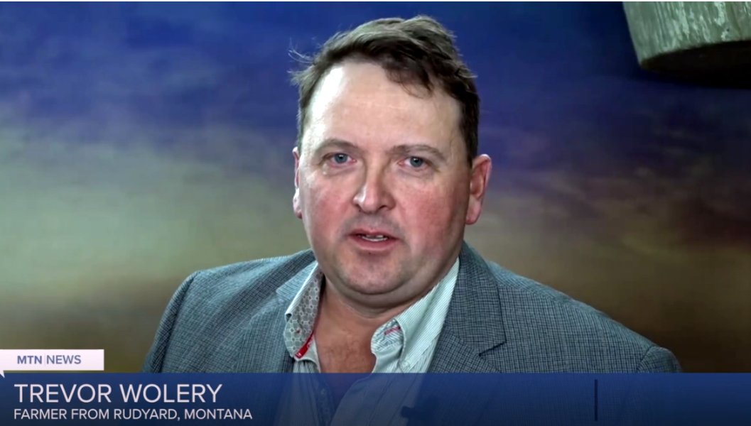ColumbiaGrain's tweet photo. Farmer Trevor Wolery, in #RudyardMontana discusses our #ProducerSolutions platform benefits for their farming operation @ #MontanaGrainGrowersConvention on the #WesternAgNetwork. He urges producers to talk to their local elevator for options. Learn more>> https://t.co/NUgVF3PUFH https://t.co/7Rx71PmSJD