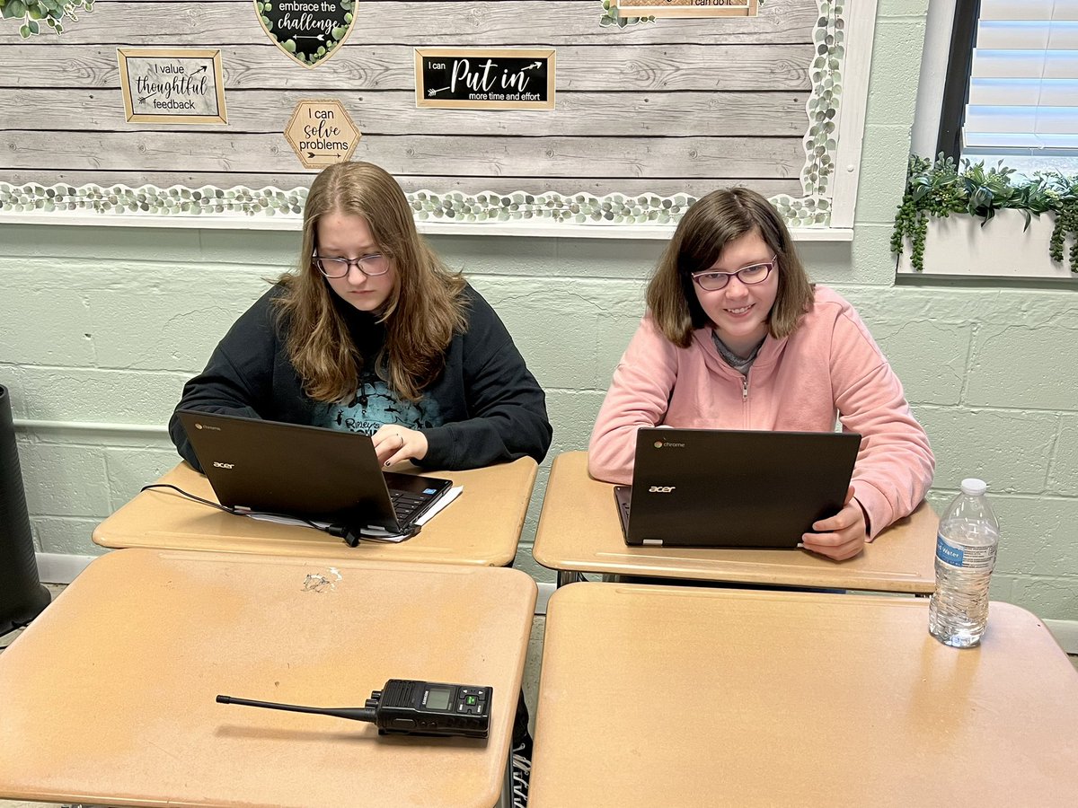 AmyLack1's tweet image. My computer science students learned about creating websites by participating in a paired programming activity. #nextlevel #computerscience #pairedprogramming @codeorg @WoodvilleHS @JCBOEal