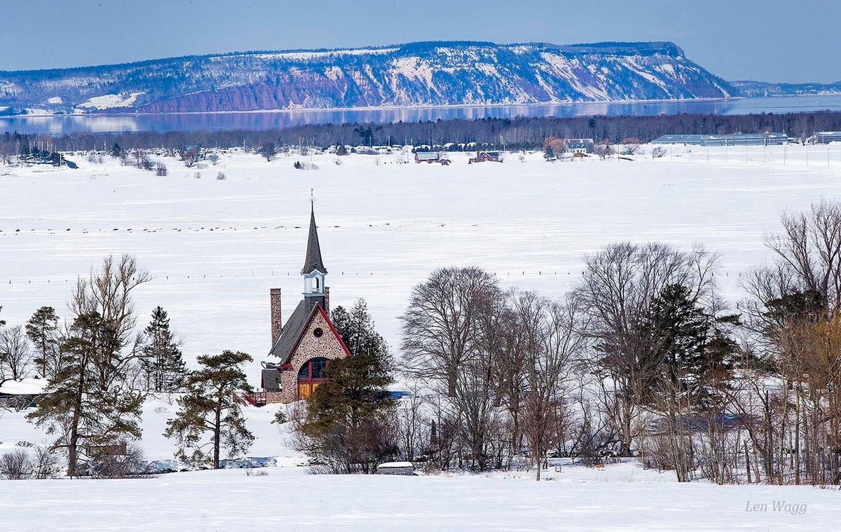 Len_Wagg_photo's tweet photo. St Charles memorial church, Grand Pre, Nova Scotia.  #grandpre #parkscanada #halifaxnoise #annapolis #acadian #canada #snow #parkscanada @parkscanada https://t.co/0UBISJo8TL