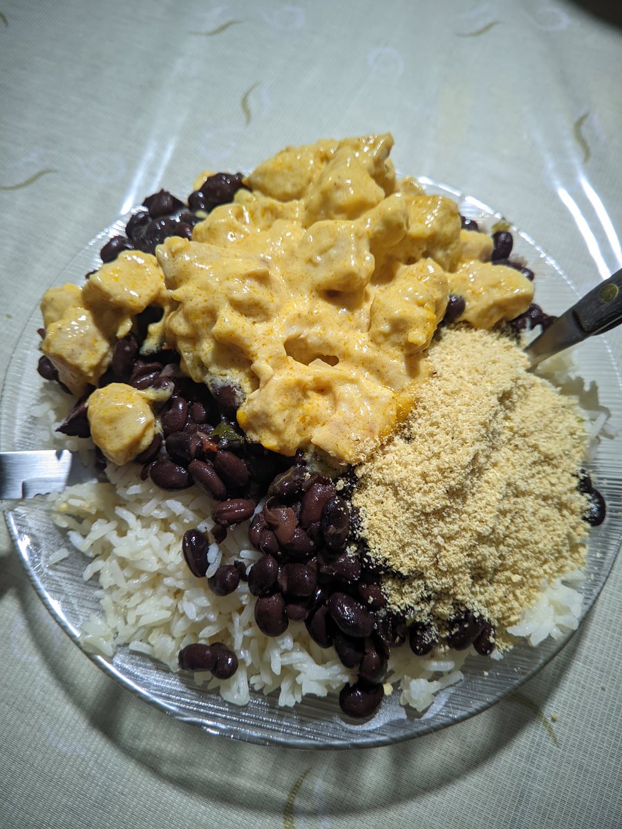 chefdangalhardo's tweet photo. Strogonoff de Frango com Feijão e Farofa.

Loucura ou Sabedoria? https://t.co/o3KzRWZLZP