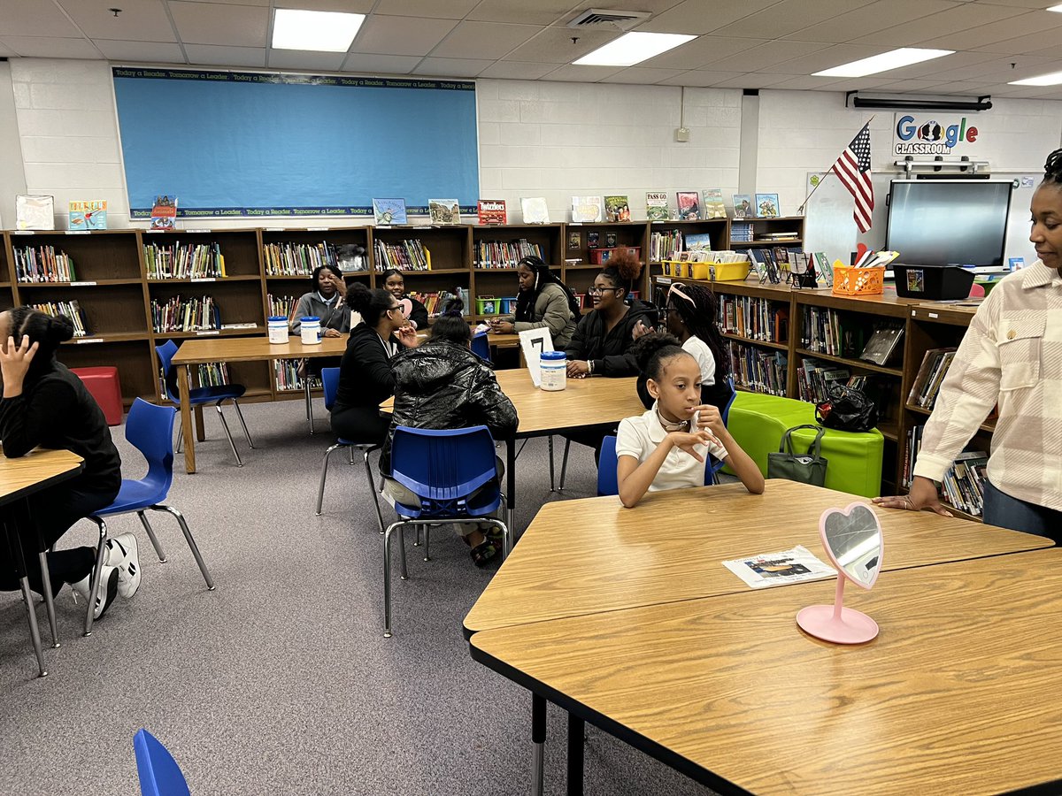 JHBobcats's tweet photo. PINKY is back for year 2!!! @SHSRed_Devils BSU @BunnellBulldogs  LNC student mentors and our 6th grade students get acquainted in a self-actualization and self-esteem building activity led by our very own @SPSDIESEL. As expected, the group is off to a great start! https://t.co/sUcanWB0AW