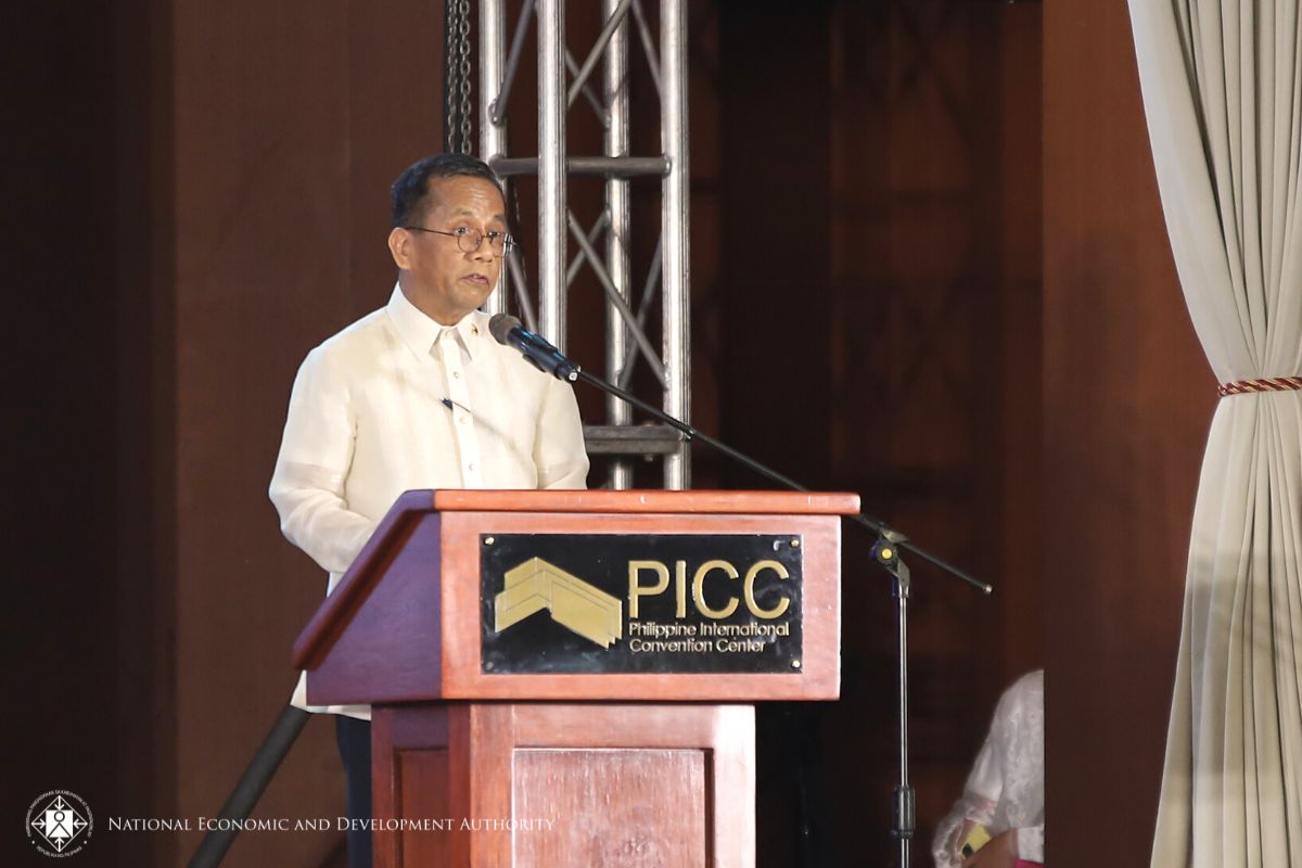 DEPDevgovph's tweet photo. ๐๐ ๐๐๐๐๐๐: ๐
๐ซ๐จ๐ฆ ๐๐ฅ๐๐ง ๐ญ๐จ ๐๐๐ญ๐ข๐จ๐ง: ๐๐ก๐ข๐ฅ๐ข๐ฉ๐ฉ๐ข๐ง๐ ๐๐๐ฏ๐๐ฅ๐จ๐ฉ๐ฆ๐๐ง๐ญ ๐๐ฅ๐๐ง (๐๐๐) ๐๐๐๐-๐๐๐๐ ๐
๐จ๐ซ๐ฎ๐ฆ
Watch the Forum: https://t.co/uPu0FDE1Oa
Read more: https://t.co/orB4NA433I
#PDP20232028
#AmBisyonNatin2040
#PatuloyNaPagsulong https://t.co/C1L784CXid