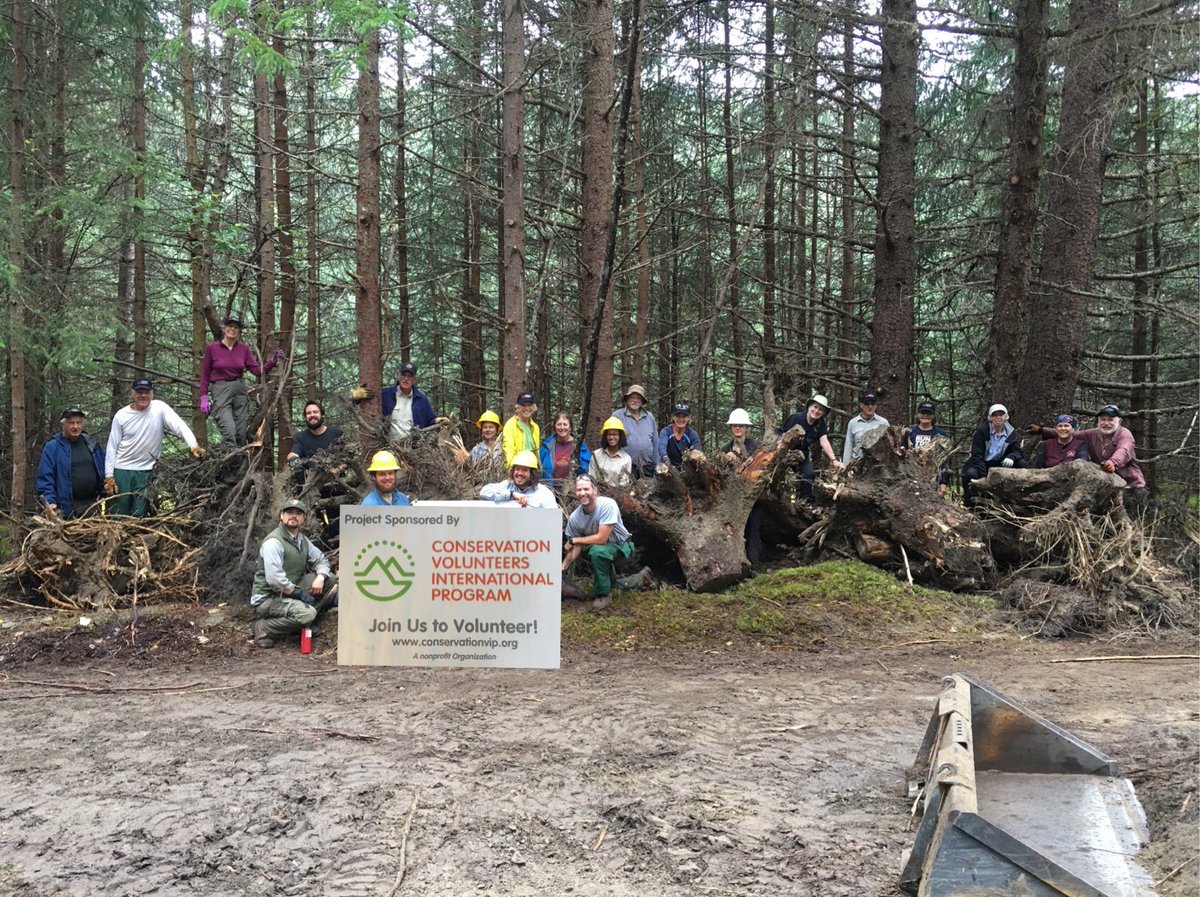 ConservationVIP's tweet image. We are excited to announce this scholarship for early in career young adults from underrepresented communities interested in the field of conservation.  Learn more conservationvip.org/scholarship/