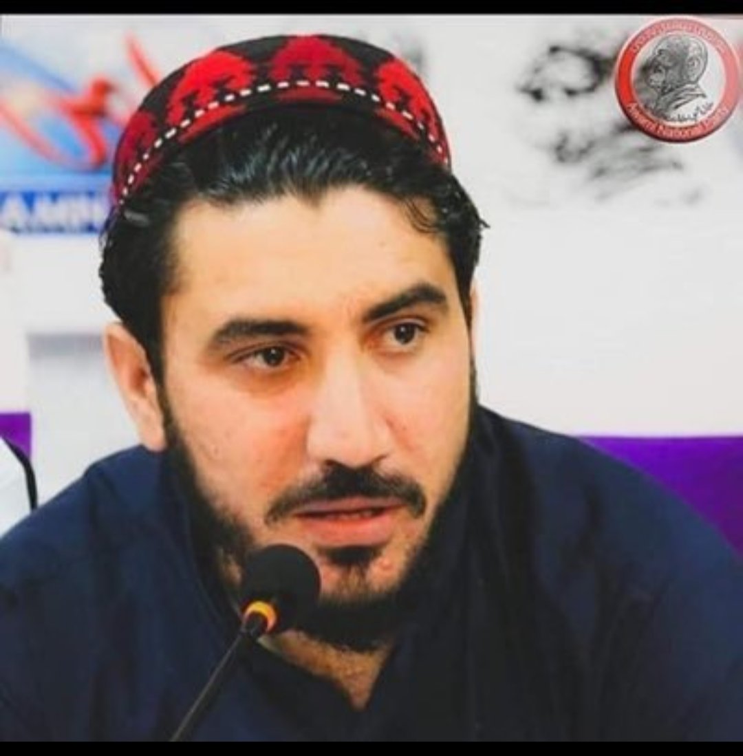 د ټولو ګوندونو تر مشرانو بايد پښتانه افغانان تير سي او د مشر <a href="/ManzoorPashteen/">Manzoor Pashteen</a> تر شا په کلکه ودريږي PTM 🇦🇫 لا هم قوي کړي او دا پاشل سوی د حق چيغه يوه کړي بله لاره نلرو پنجاب مو پر وينو تجارت روان کړی دی .
 زه د هيڅ ګوند او مشر سره مشکيل نلرم دامي يواځي  نظر دی.<a href="/GilamanPashten/">Gilaman Wazir</a>