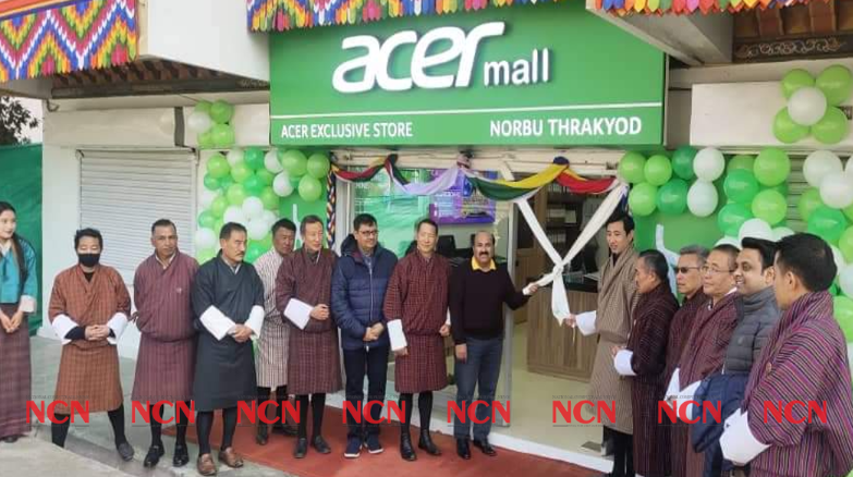 ncnmagazine's tweet photo. Acer Opens its 1st Exclusive Store in Thimphu (Bhutan)
𝐊𝐧𝐨𝐰 𝐌𝐨𝐫𝐞👇
https://t.co/QQclAtszIf
@Acer @Acer_India @ncnmagazine #1stStore #exclusivestore #storeinbhutan #ncn #ncnmagzine https://t.co/UhtqJI38Uc
