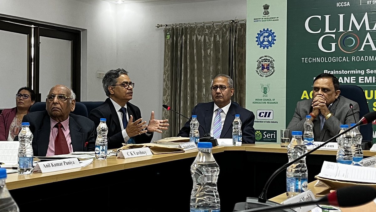 Dr Rakesh Kumar talking about leadership opportunities for India by working on #methane at the <a href="/IccsaFoundation/">ICCSA Foundation</a> #climategoals discussion at <a href="/IITGuwahati/">IIT Guwahati</a> 
#MethaneToken