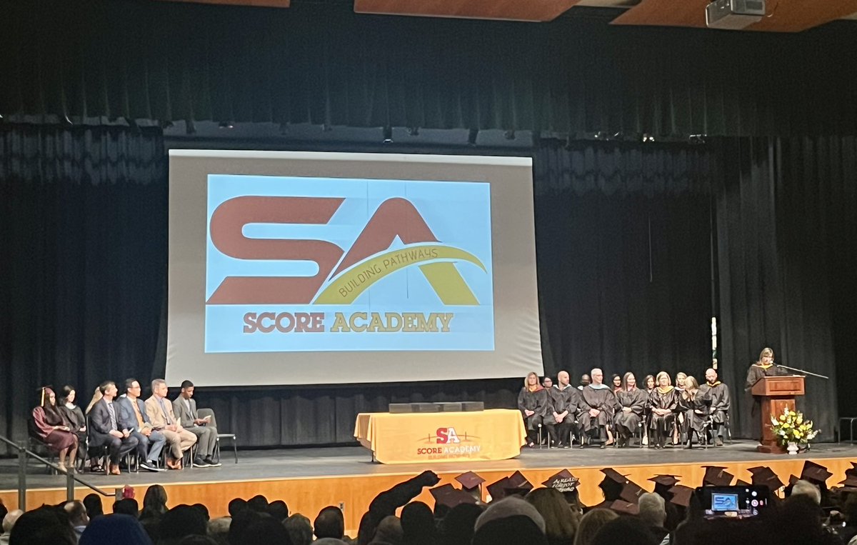 MHokenberg's tweet photo. Great evening at Score Academy’s mid-year graduation. Celebrated four former @MtVernonMiddle students from my first year as a principal. Two are 4-year college bound!! #proudprincipal #graduatewithoptions https://t.co/4gkeWmGyIy