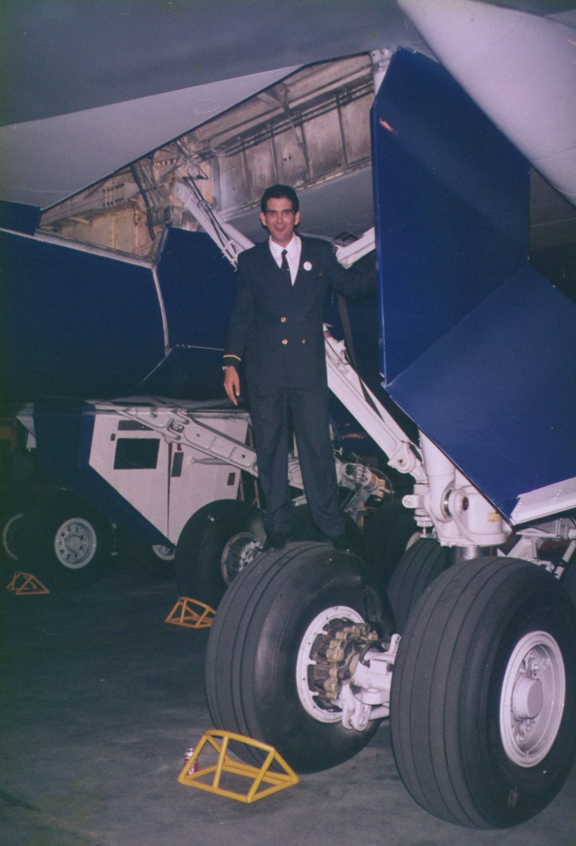 DuncanRodrigues's tweet photo. #ThankYou747 ! It was a pleasure flying you as a crewmember and as a passenger on AA, PA, UA, SA, QF, AZ, LH, AF and RG, of course! You'll always be #QueenOfTheSkies ! https://t.co/2hRdEoDpkR
