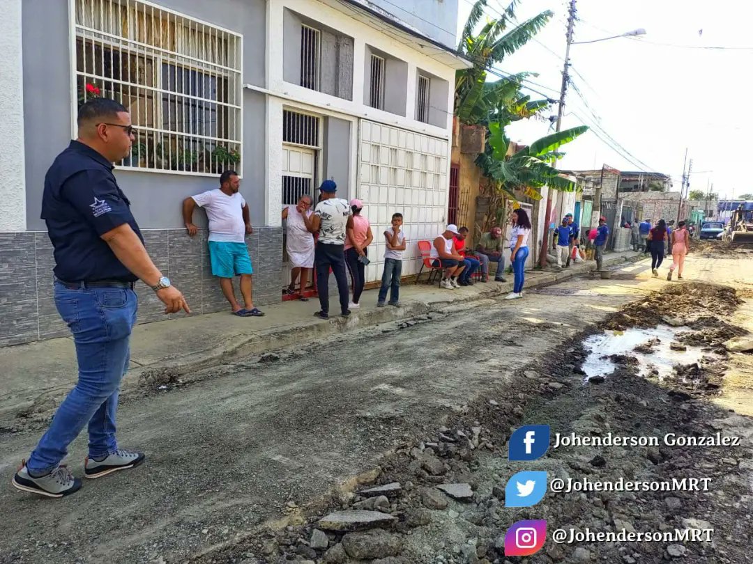 JohendersonG_'s tweet photo. #31Ene | El día de hoy dimos inicio a la sustitución de tubería 30mL de 18" en la calle Santa Elis Peña, de la Comunidad Francisco de Miranda, agradeciendo a nuestra Gob. @Soykarinacarpio por el apoyo en las mejoras de nuestros servicios públicos.
#AperturaJudicial2023 https://t.co/avWyncct9V