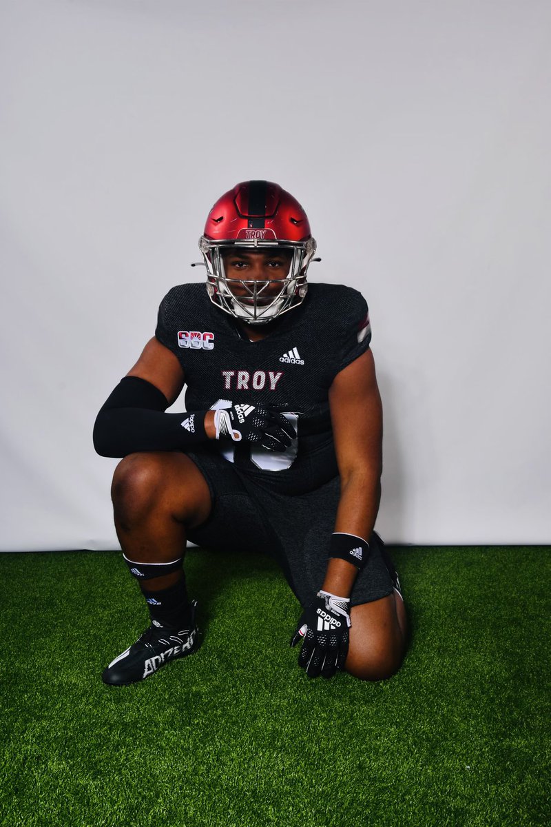 Had a great time at Troy University this weekend thank you <a href="/coachbhays/">Coach Brock Hays</a> and <a href="/CoachE98/">Eric McDaniel</a> for making me feel at home
#RiseToBuild⚔️ <a href="/CoachJonSumrall/">Jon Sumrall</a> @foster20504 <a href="/EDGEASSASSINS/">EDGE ASSASSINS</a>
@SWiltfong247 <a href="/Julie_Boudwin/">Julie Boudwin</a>
@RivalsNick <a href="/adamgorney/">Adam Gorney</a> <a href="/samspiegs/">Sam Spiegelman</a> @Mansell247
<a href="/SonnyShipp247/">Sonny Shipp</a> <a href="/mfarrellsports/">Mike Farrell</a>