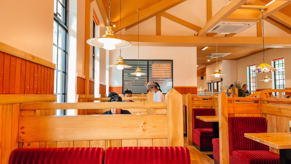 euniceapril's tweet photo. Recommended banget: Komeda Coffee udah hadir di Bali (tepatnya kios pertama di Indonesia).

From Nagoya to Bali, Komeda Coffee ini kayaknya bakal bener2 jd kedai kopi favorit gw walau jauh dr Sanur. Buka 7AM-11PM (ini sih terbaik). Lokasi: Dewi Sri https://t.co/aJKTYJfiPO
