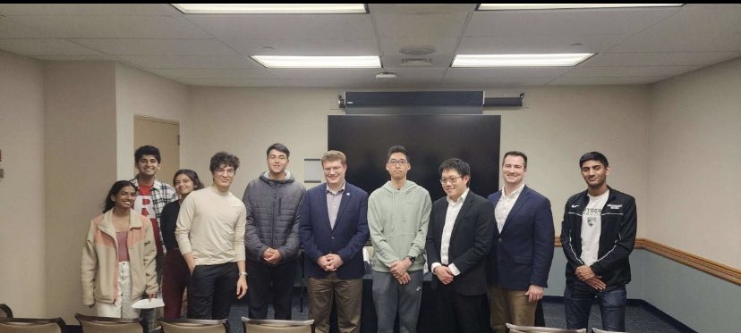 RutgersGOP's tweet photo. Thank you Warren County Commissioner @JamesRKernIII and former alumni Vice Chair @TylerSeville for coming onto campus last evening! It was an absolute pleasure to have you on campus! https://t.co/Dw1WTkYcSh