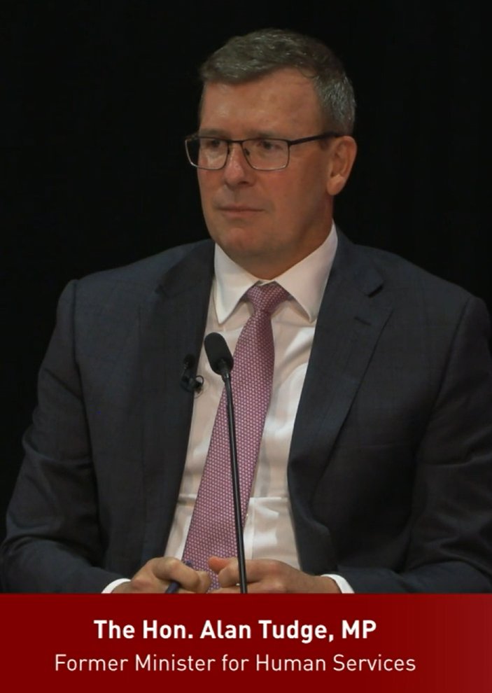 Lᴏʀᴅ CopOut26 🇺🇦 on Twitter: "Siri, show me a spineless weasel"