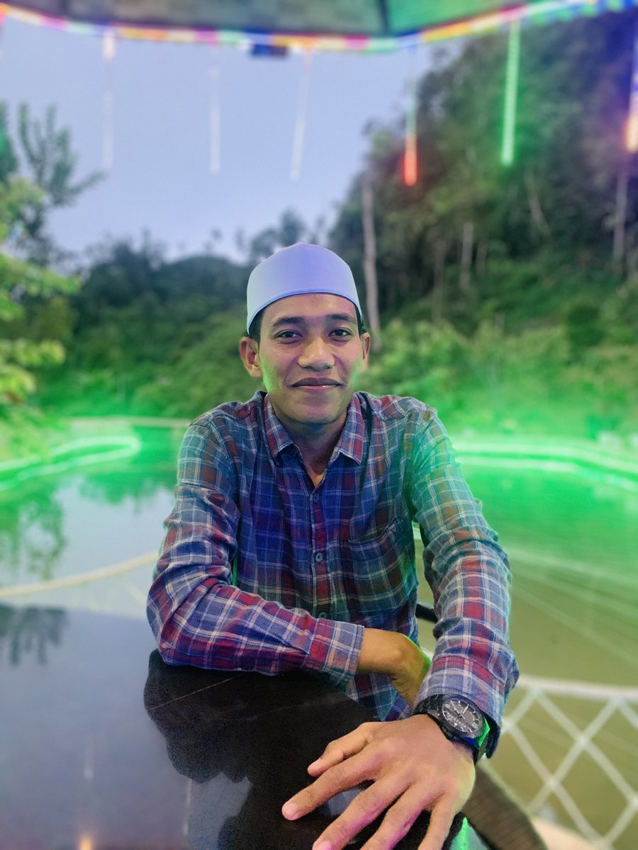 surah108's tweet photo. " Syukuri apa yang sudah ada jangan bandingkan dengan semuaya karna bandingan akan membuatmu tidak bahagia " https://t.co/eiZ8Uh4xk8