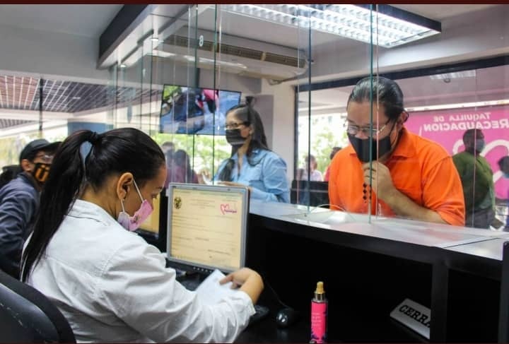 DiarioAborigen's tweet photo. del Municipio Naguanagua, y  su última venta de fecha 05/ 11/ 2016, inscrita bajo el numero 2016/1683, Asiento Registral 1, inmueble matriculado Nro. 311.7.12.14121 correspondiente al Folio Real del año 2016. Asimismo en la Direccion de Catastro de la   Alcaldía Bolivariana de https://t.co/GQca1Ne8NK