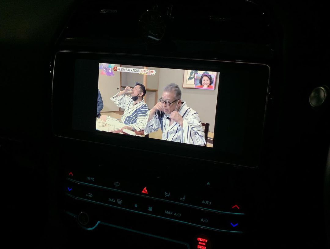COAPLUS1's tweet photo. ／ 
ジャガー F-PACE🚘
＼

テレビキャンセルを施工！！
ジャガーもCOAPLUSにお任せください♪

お気軽にお問い合わせお待ちしております🤲

#ジャガー #fpace #jaguar #テレビキャンセル
#車好きと繋がりたい https://t.co/5qyYGur1Ij