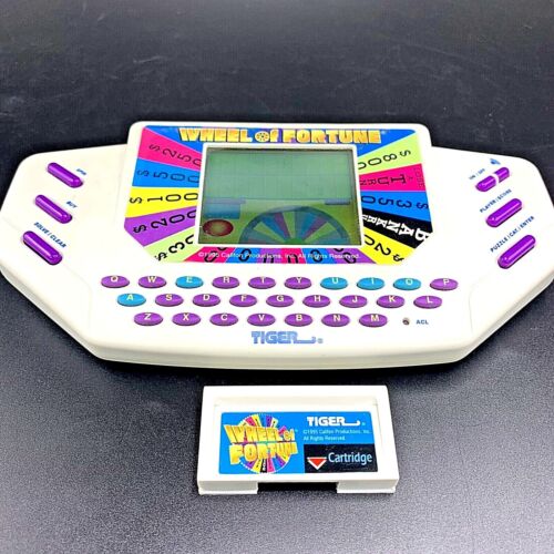 Does anyone remember unwrapping one of these games for a birthday or Christmas? I was just thinking about how funny it is that it was kind of like a little console dedicated to only one game 😂