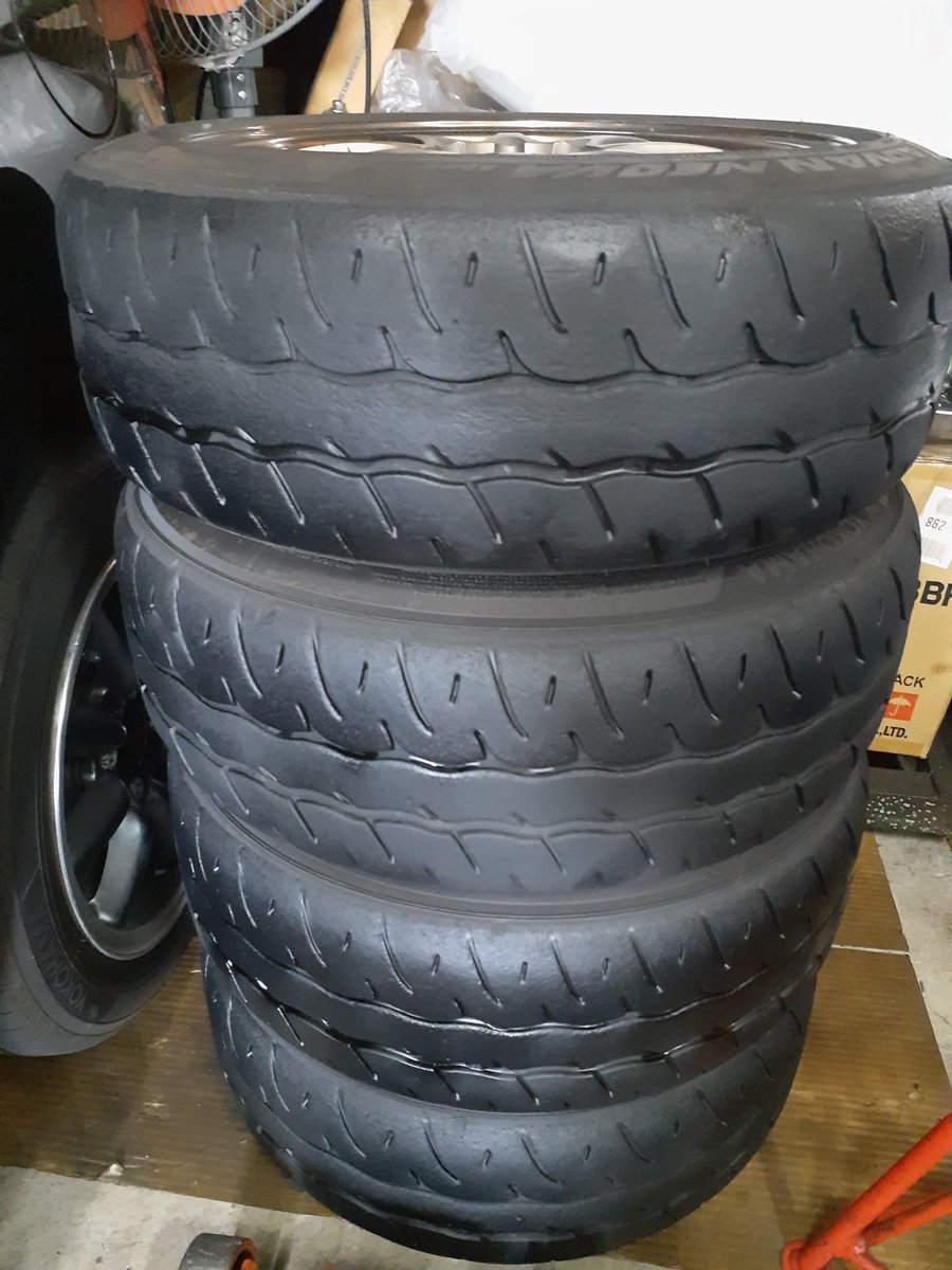 _ChickenRacing_'s tweet photo. FRプレオのAttack作手用ネオバにもHOT RUBBER😀👍
しばらくタイヤ使わない時はHOT RUBBERを2回塗って乾いたらラップ巻いて保管してる。
HOT RUBBER塗ると何故かタイヤカスが付きにくくなってカス取りが楽になる♪
いろいろ効能あるよ😀👍
#HOTRUBBER https://t.co/OFsCpiEYU8