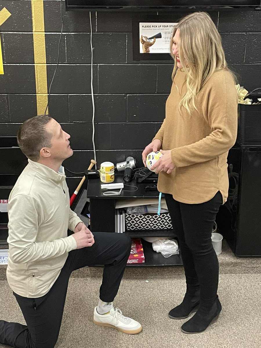 olballcoach_1's tweet photo. Good win tonight on the floor…better win tonight off of it!!!

She said yes…

Don’t share too much personal stuff on here…but thought this could be an exception 

One lucky guy https://t.co/S4JKwRvpBZ
