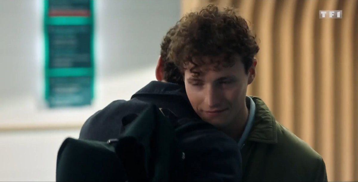 JacketRayane's tweet photo. Spoiler for Thursday's ep! Ahhh! https://t.co/Ug3FfbCA2w