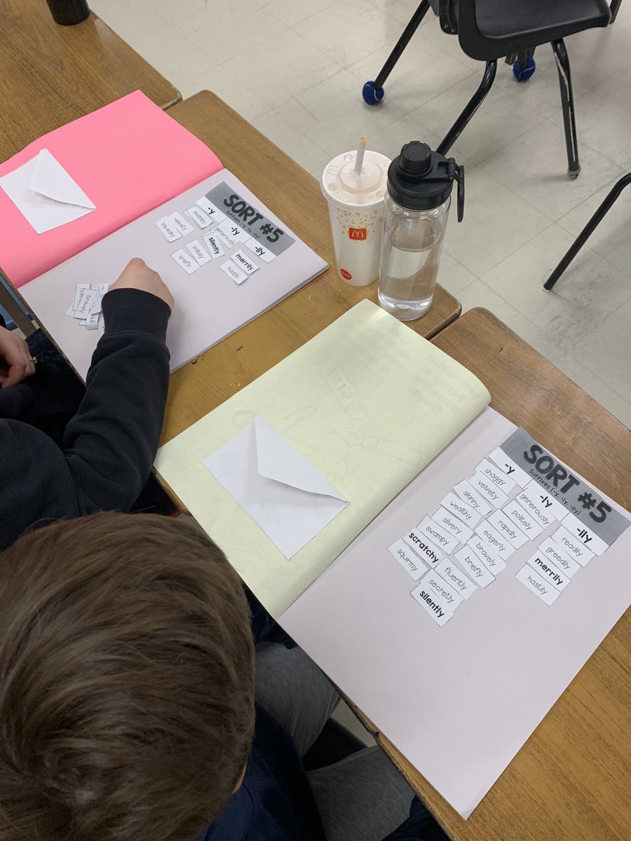 msamaral_a's tweet photo. This week we started our word study program. Today students sorted their word sorts with a buddy. I love this differentiated activity because it truly focuses on individualized learning. Awesome job, 5’s! @StJoesActon 📝 https://t.co/307yUyCPBp