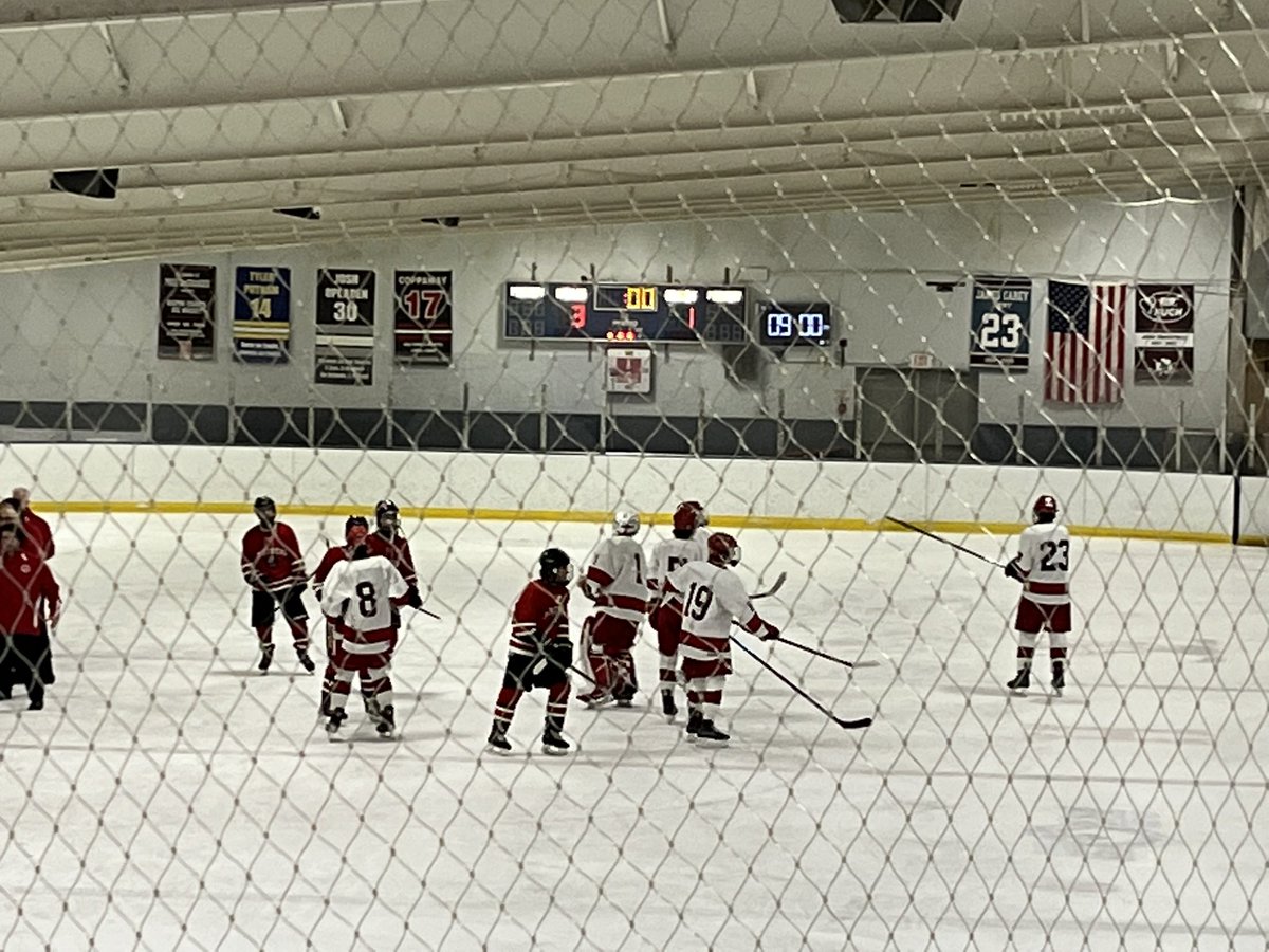 HiltonCadets's tweet photo. Your @HiltonHockey with the 3-1 win vs WFL. #FromThePerch #GoCadets https://t.co/PmXNi4gnT7