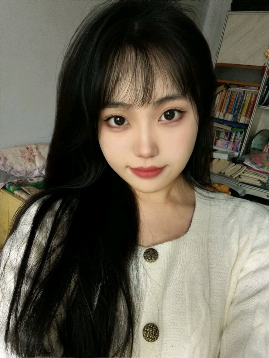 jsjs942's tweet photo. 有没有人要女朋友，有的话我把我送过来呀 https://t.co/kRSv5AFzCU